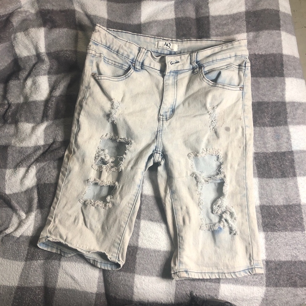 Washed Up Ripped Jeans Shorts!!